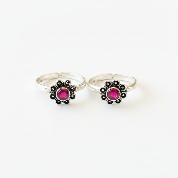 925 Sterling Silver Oxidised Floral Toe Ring with Ruby Stone | BIS Hallmarked adjustable Bichiya Pair